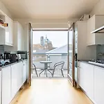 Spacious Bright Room W/Private Br, View & Terrace.