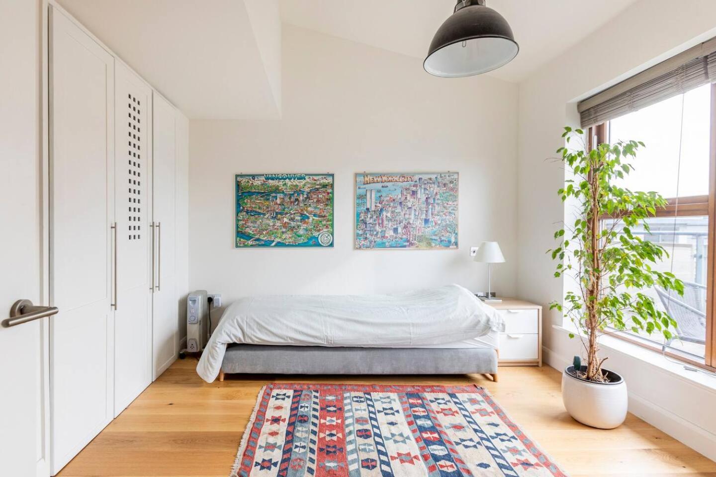 Spacious Bright W/private Br, View & Terrace. Alloggio in famiglia *